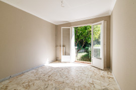 
                                                                                        Vente
                                                                                         .