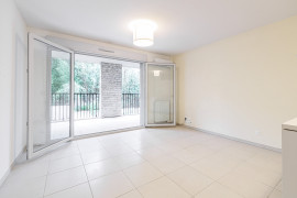 
                                                                                        Vente
                                                                                         .