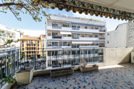 
                                                                                        Vente
                                                                                         .