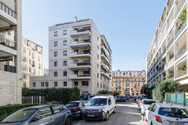 
                                                                                        Vente
                                                                                         .