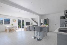 
                                                                                        Vente
                                                                                         .