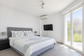 
                                                                                        Vente
                                                                                         .