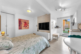 
                                                                                        Vente
                                                                                         .