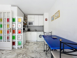 
                                                                                        Vente
                                                                                         .