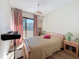 
                                                                                        Vente
                                                                                         .