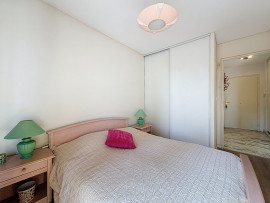 
                                                                                        Vente
                                                                                         .