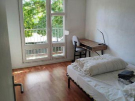 
                                                                                        Colocation
                                                                                         1 belle chambre dispo 15m² dans coloc 85m²