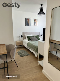 
                                                                                        Colocation
                                                                                         1 chambre avec salle de bain privée Via Silva