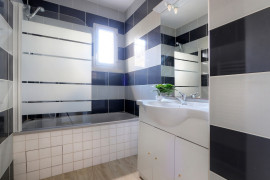 
                                                                                        Colocation
                                                                                         1 chambre dans coliving près des Gayeulles