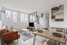 
                                                                                        Colocation
                                                                                         1 chambre disponible en colocation