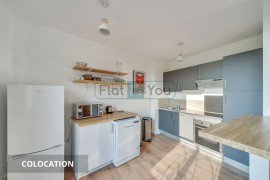 
                                                                                        Colocation
                                                                                         1 chambre disponible en colocation