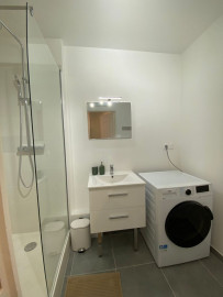 
                                                                                        Colocation
                                                                                         1 chambre disponible en colocation