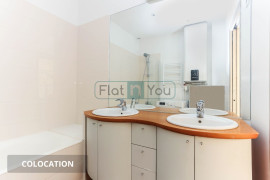 
                                                                                        Colocation
                                                                                         1 chambre disponible en colocation