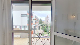 
                                                                                        Colocation
                                                                                         1 chambre disponible en colocation