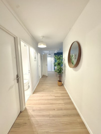 
                                                                                        Colocation
                                                                                         1 chambre disponible en colocation