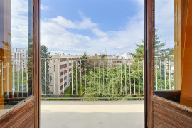 
                                                                                        Colocation
                                                                                         1 chambre disponible en colocation