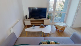 
                                                                                        Colocation
                                                                                         1 chambre disponible en colocation