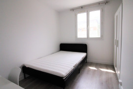 
                                                                                        Colocation
                                                                                         1 chambre disponible en colocation