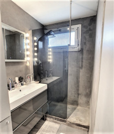 
                                                                                        Colocation
                                                                                         1 chambre disponible en colocation