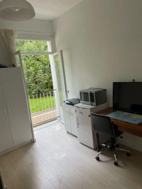 
                                                                                        Location
                                                                                         12m2 meublé centre ville refait à neuf