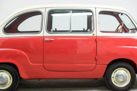 
                                                                                        Voiture
                                                                                         1961 Fiat Multipla 600 D