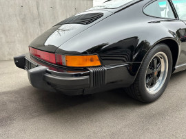 
                                                                                        Voiture
                                                                                         1984 Porsche 911 Carrera 3.2
