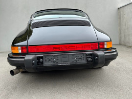 
                                                                                        Voiture
                                                                                         1984 Porsche 911 Carrera 3.2