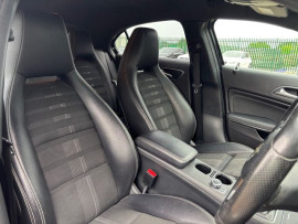 
                                                                                        Voiture
                                                                                         2.1 A200d Sport Edition Hatchback 5dr Diesel Manual Euro 6 (s/s) (136 ps)