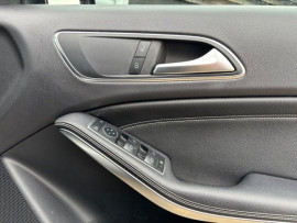 
                                                                                        Voiture
                                                                                         2.1 A200d Sport Edition Hatchback 5dr Diesel Manual Euro 6 (s/s) (136 ps)
