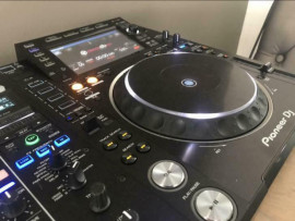 
                                                                                        Instrument de musique
                                                                                         2 cdj2000 nxs2 djm900 nexus2 dans sa caisse