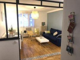 
                                                                                        Location
                                                                                         2 CHAMBRES DANS APPARTEMENT RÉNOVÉ