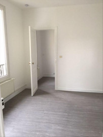 
                                                                                        Location
                                                                                         2 pièces 27 m2 à Ivry-sur-Seine