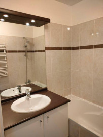 
                                                                                        Location
                                                                                         2 PIECES 45 m2 AVEC PARKING