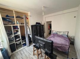 
                                                                                        Vente
                                                                                         2 pièces