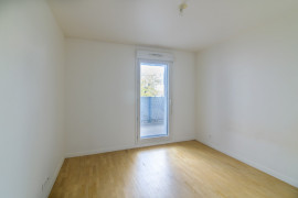 
                                                                                        Vente
                                                                                         2 pièces