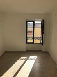 
                                                                                        Vente
                                                                                         2 pièces