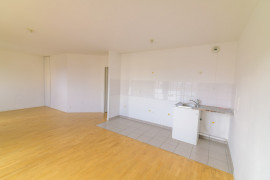 
                                                                                        Vente
                                                                                         2 pièces