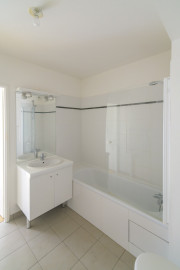 
                                                                                        Vente
                                                                                         2 pièces