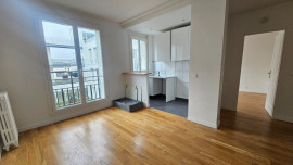 
                                                                                        Vente
                                                                                         2 pièces