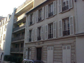 
                                                                                        Location
                                                                                         2 pièces à louer à Paris 16è