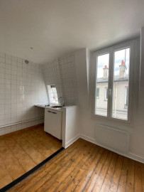 
                                                                                        Location
                                                                                         2 pièces à louer Paris 17ème