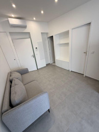 
                                                                                        Location
                                                                                         2 pièces avec balcon sur courau calme