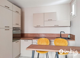 
                                                                                        Vente
                                                                                         2 pièces, complètement rénové, Paris 11ème