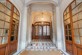 
                                                                                        Location
                                                                                         2 pièces de 55 m²– Paris 12ᵉ