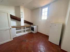 
                                                                                        Location
                                                                                         2 pièces de charme à louer Toulouse Saint Etienne