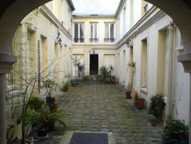 
                                                                                        Location
                                                                                         2 pièces en duplex Paris 12 proche Nation