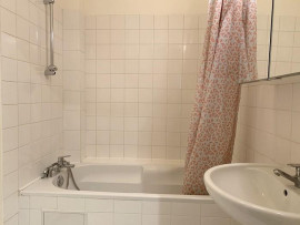 
                                                                                        Location
                                                                                         2 pièces Paris 18è Lamarck- Caulaincourt