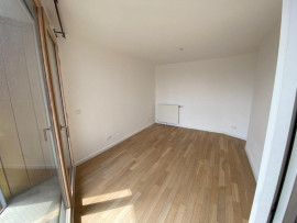 
                                                                                        Location
                                                                                         2 pièces Paris 19ème avec balcon