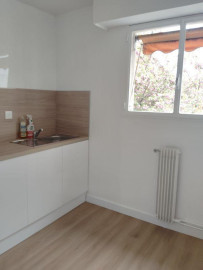 
                                                                                        Location
                                                                                         2 pièces Paris 75020