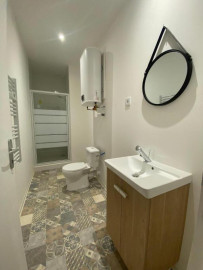 
                                                                                        Location
                                                                                         2 pièces proche centre ville d'Aix